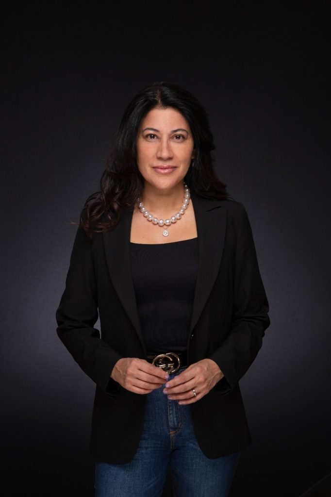 Varinka Farren, Directora Ejecutiva de HUB APTA. Hubs: del conocimiento al crecimiento económico. Ecosistema de emprendimiento e innovación.
