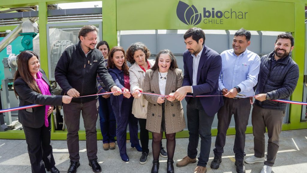 Inauguran primera planta demostrativa de Biochar: un hito para la agricultura sostenible y la descarbonización del país